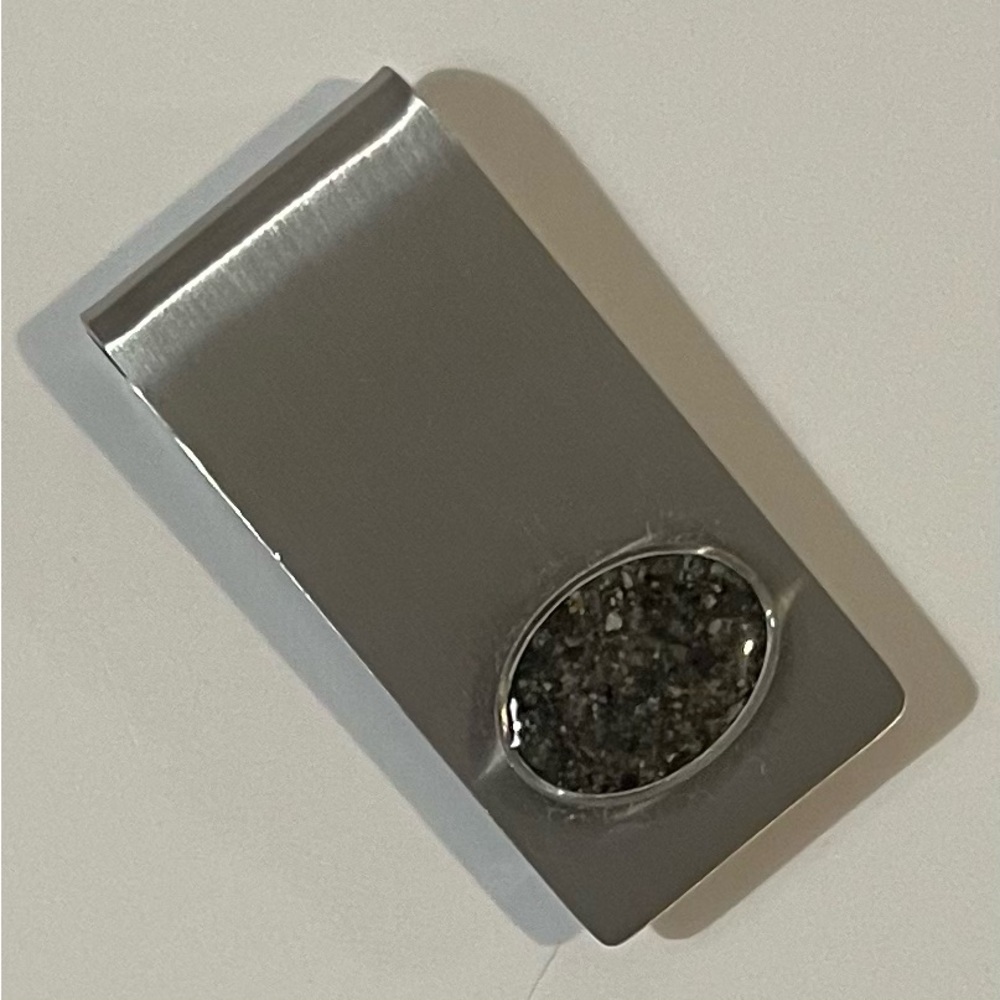 NEW IN BOX Men’s Silver Money Clip.